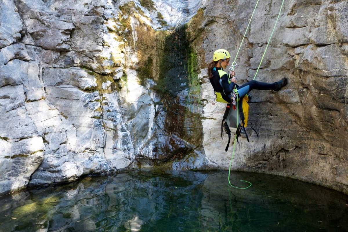 Descente en canyoning dans le canyon du Haut Jabron près de Castellane