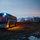 un bus en montagne