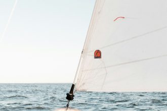 Et si votre prochaine aventure se faisait à bord d’un bateau Jeanneau ?
