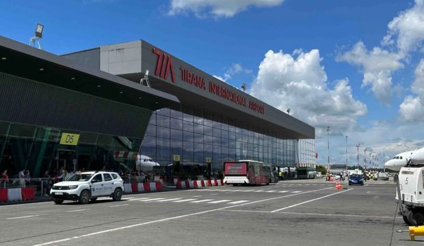 aéroport en Albanie